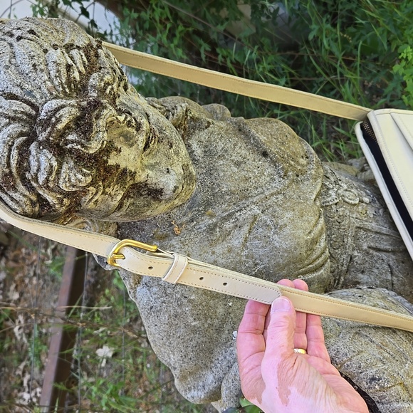 Coach Cream Crossbody Bag - Picture 4 of 12